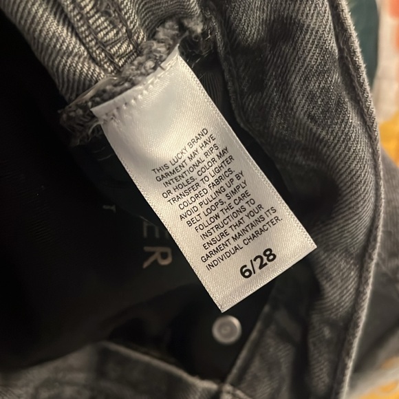 Lucky Brand Traveler Short - Picture 6 of 7